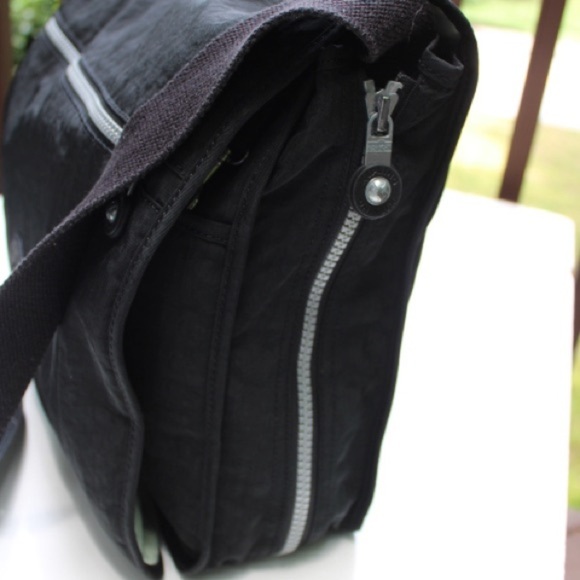 Kipling messenger bag - Picture 10 of 15